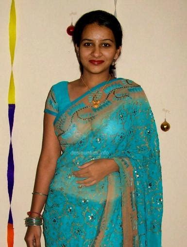 indian aunty show boobs Search